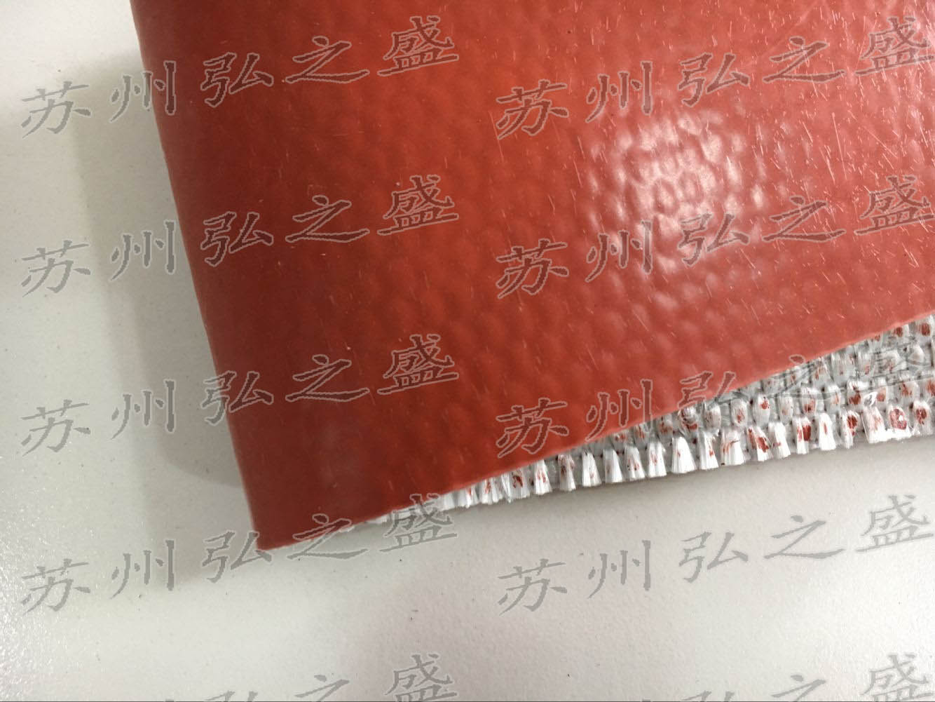 江蘇硅膠布廠家-來江蘇蘇州找弘之盛復(fù)合材料！